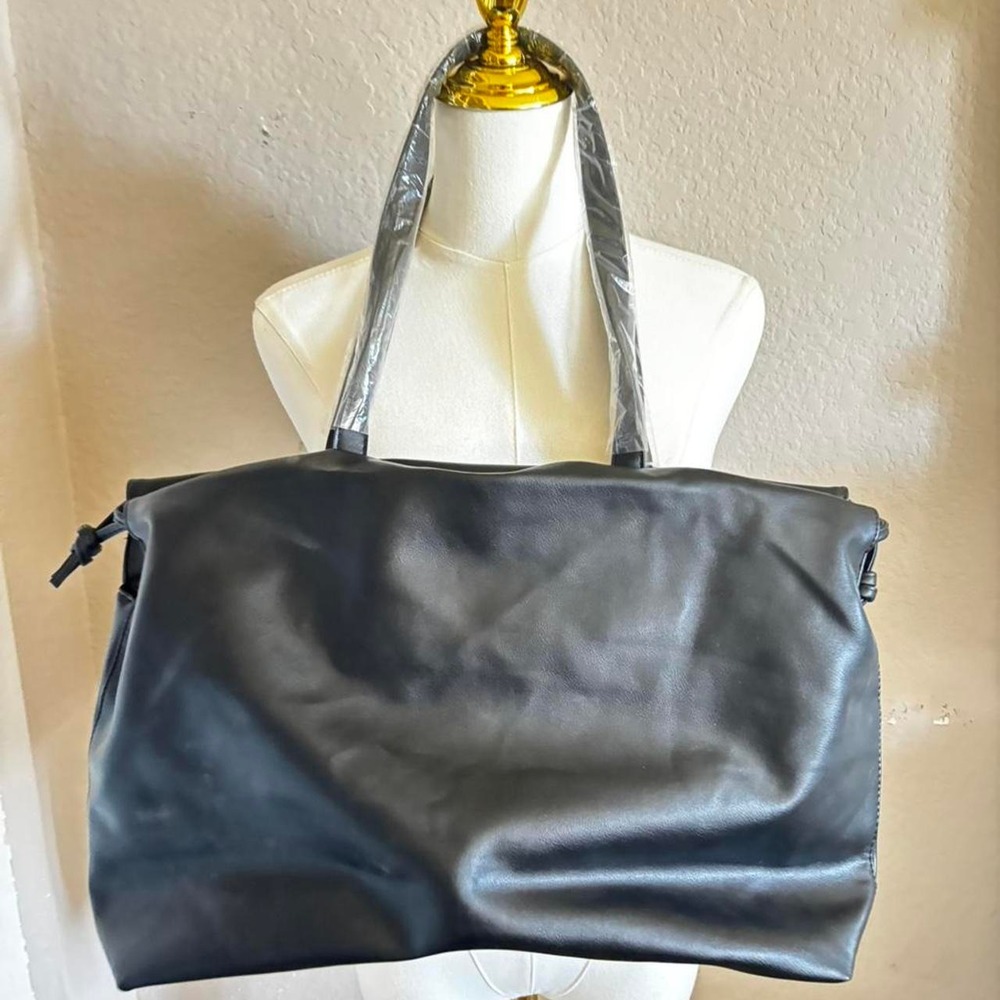 Carolina Herrera Black Leather Halter Bag - Picture 2 of 4